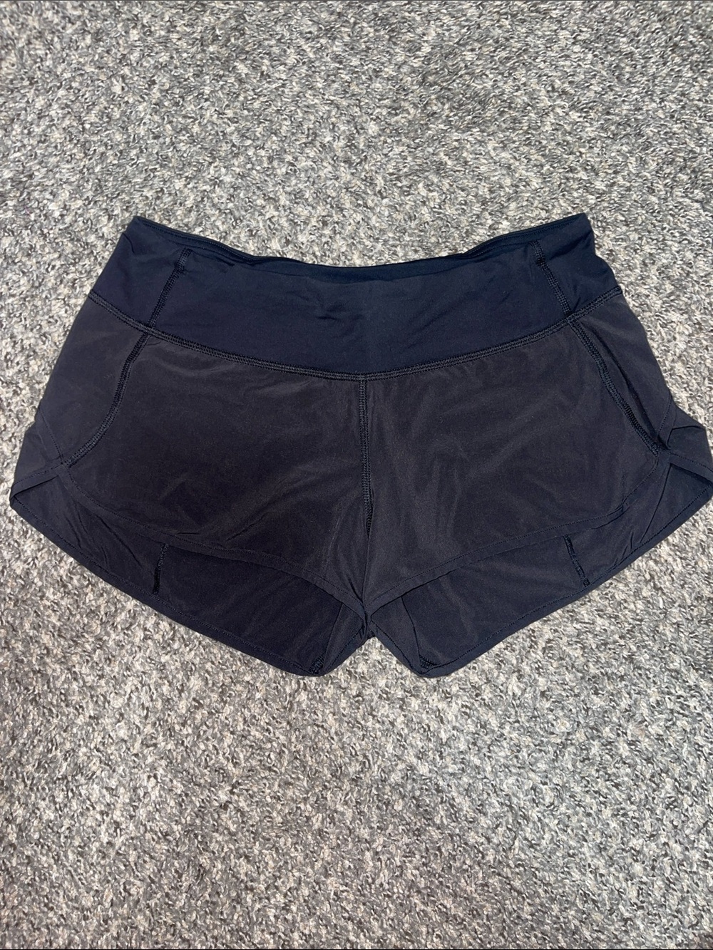 Lululemon Speed Shorts - Black; Size 6